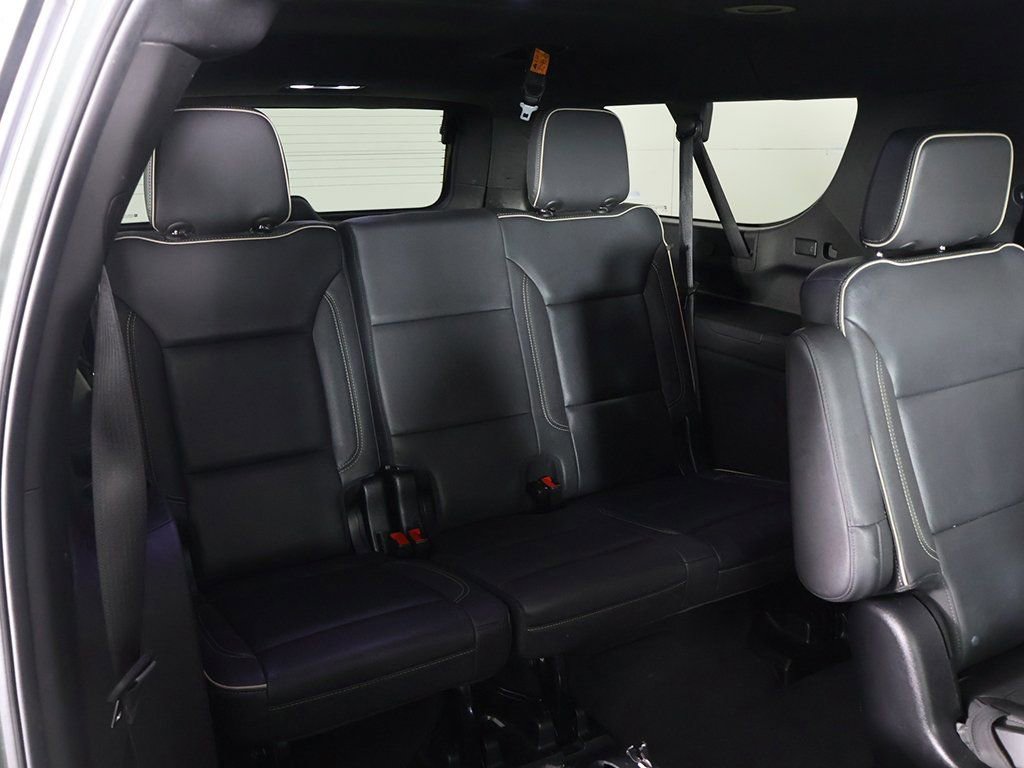 Used 2023 Chevrolet Suburban Premier AWD/4WD image 39
