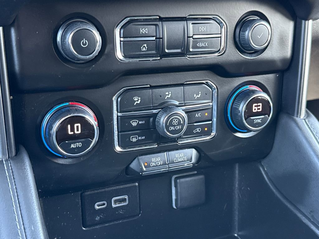 Used 2021 Chevrolet Suburban LS RWD image 22