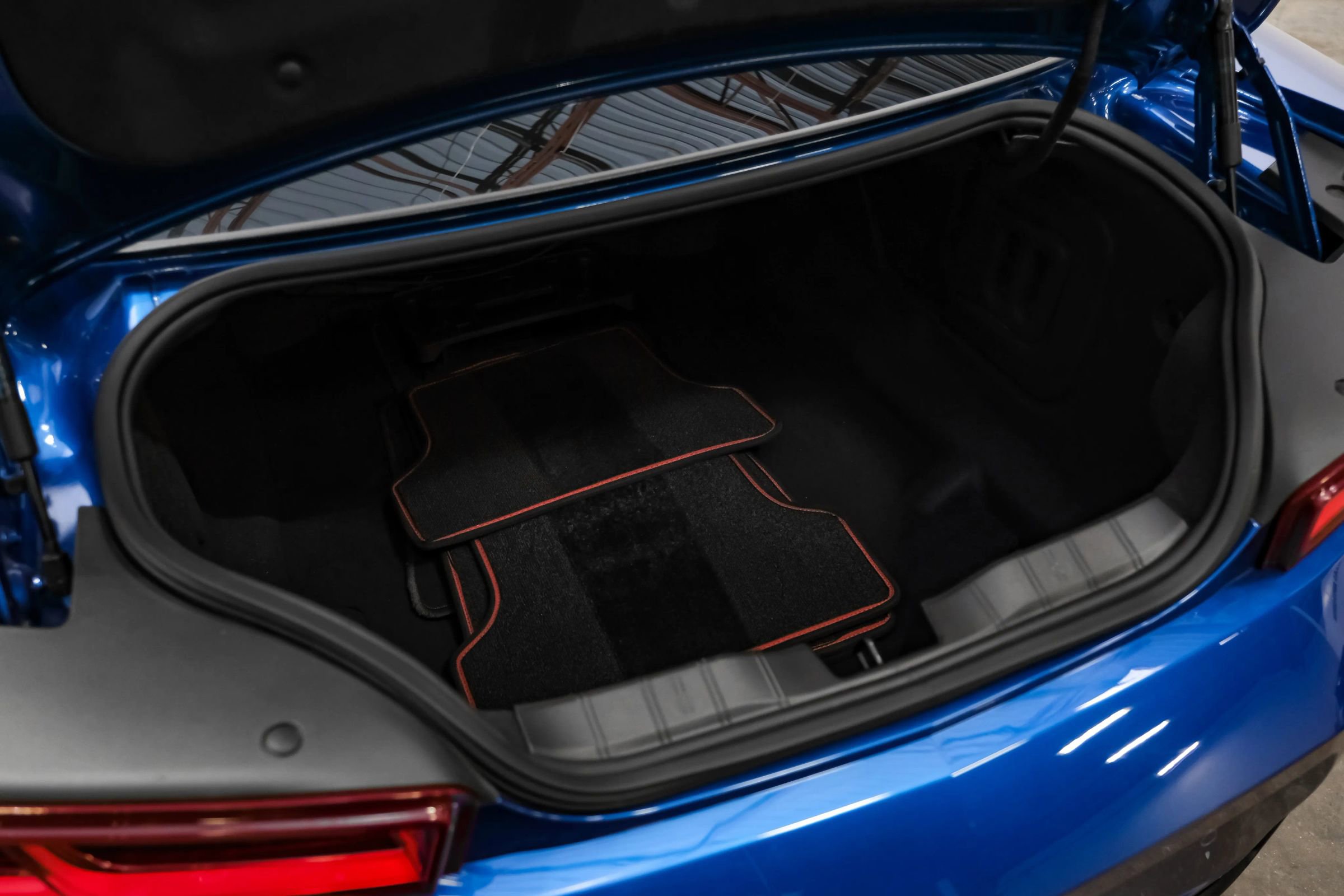 Used 2018 Chevrolet Camaro ZL1 image 36