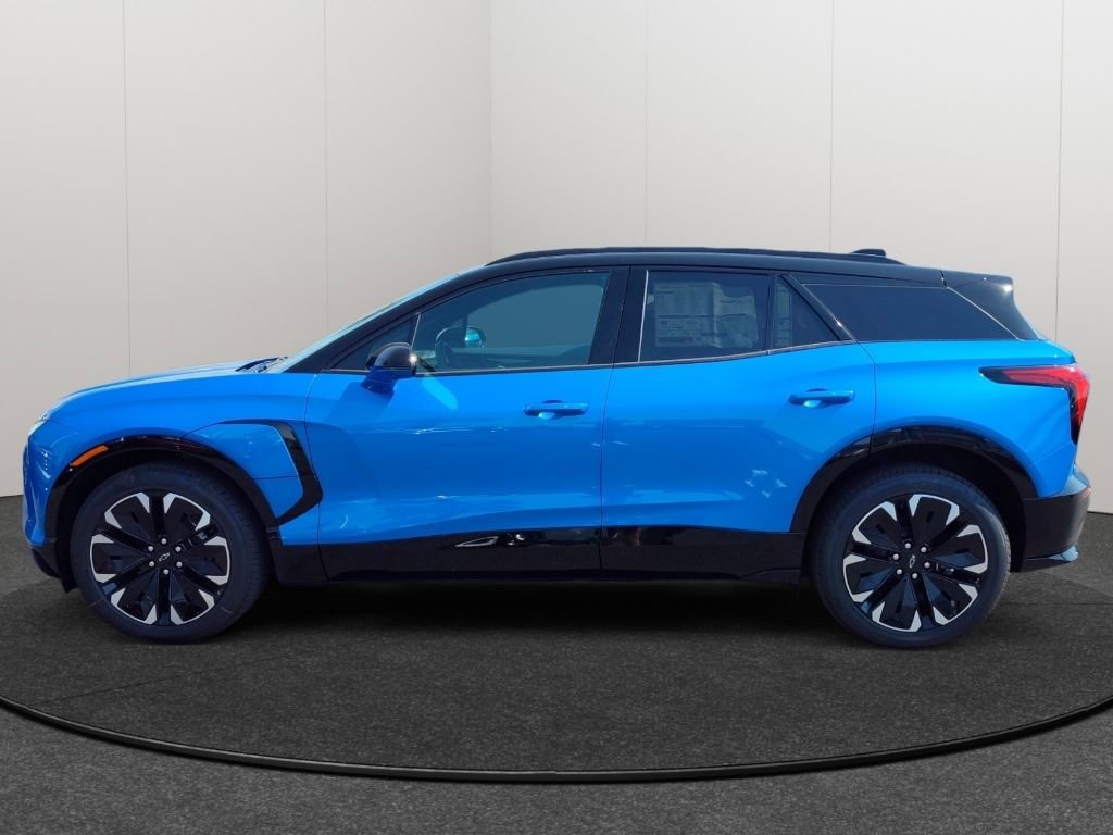 New 2025 Chevrolet Blazer EV RS image 2