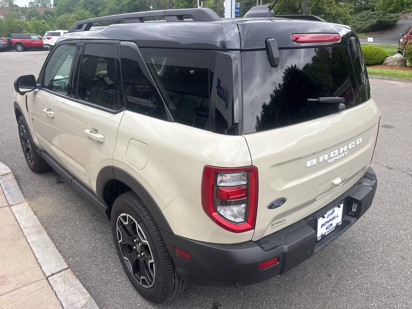 Used 2025 Ford Bronco Sport Outer Banks w/ Outer Banks Tech Package+ AWD/4WD image 5