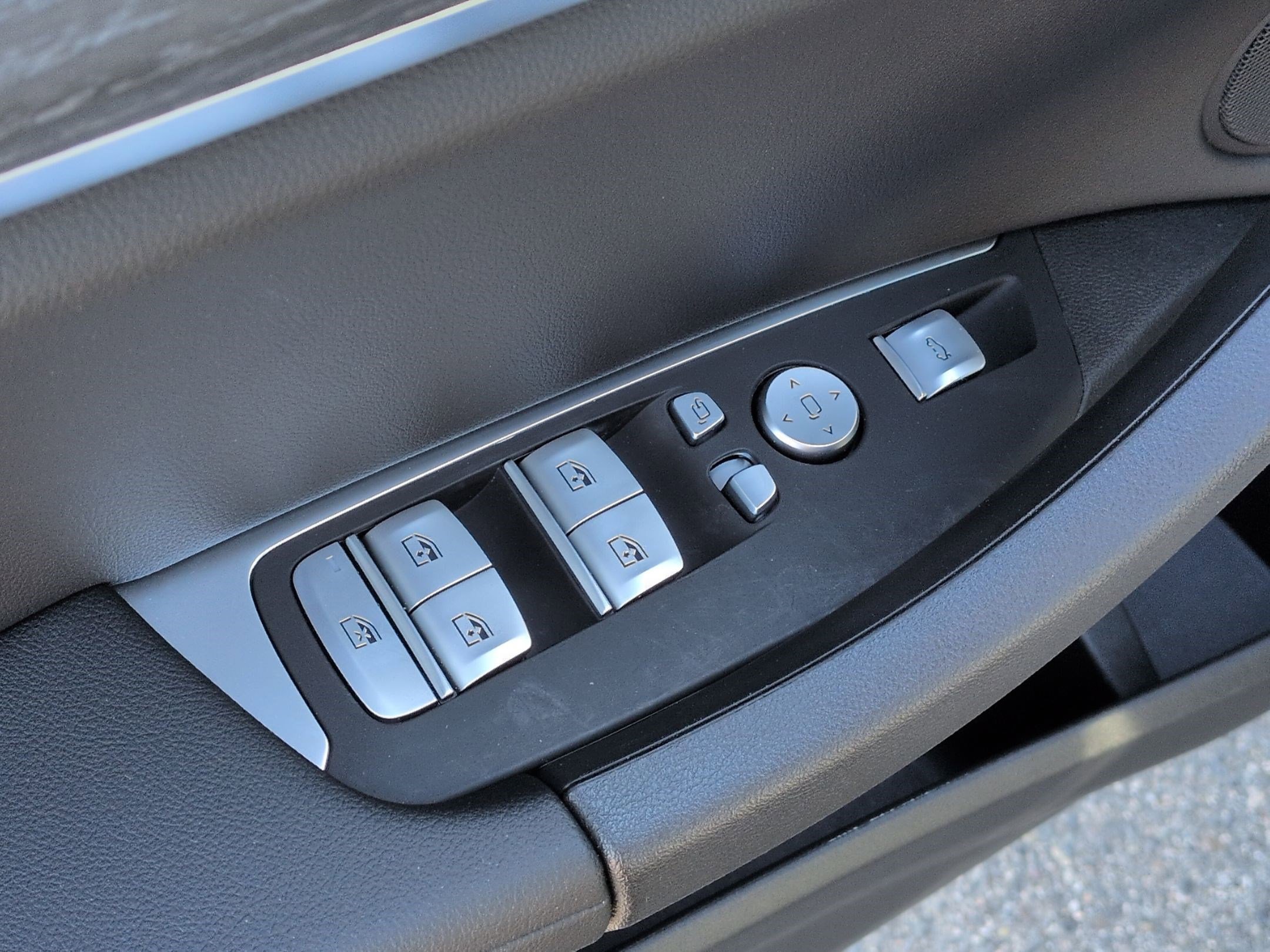 Certified 2024 BMW X3 xDrive30i w/ Convenience Package image 15