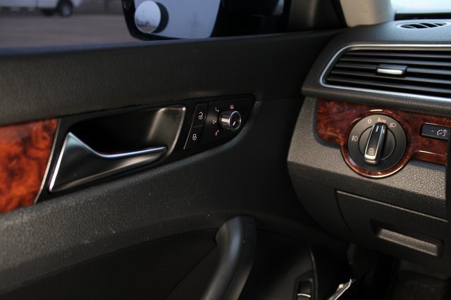 Used 2013 Volkswagen Passat TDI SEL Premium image 24