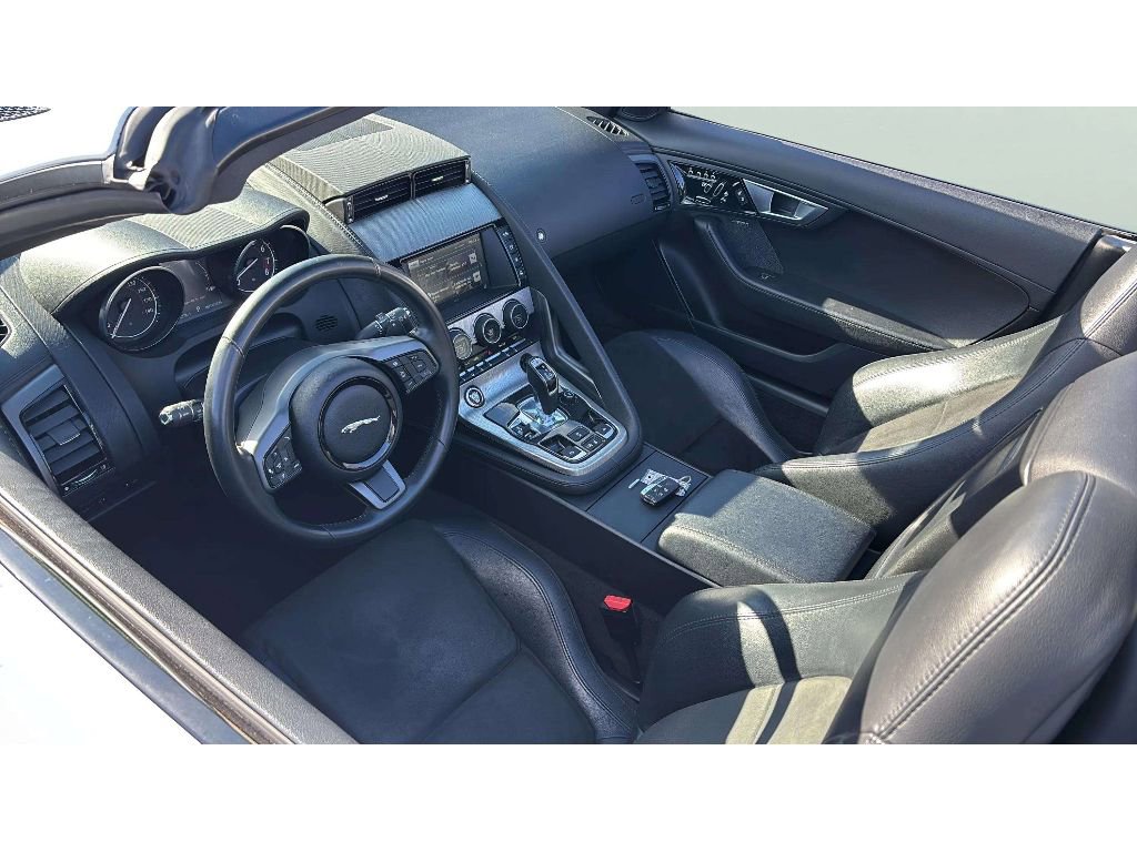 Used 2016 Jaguar F-TYPE Convertible image 14