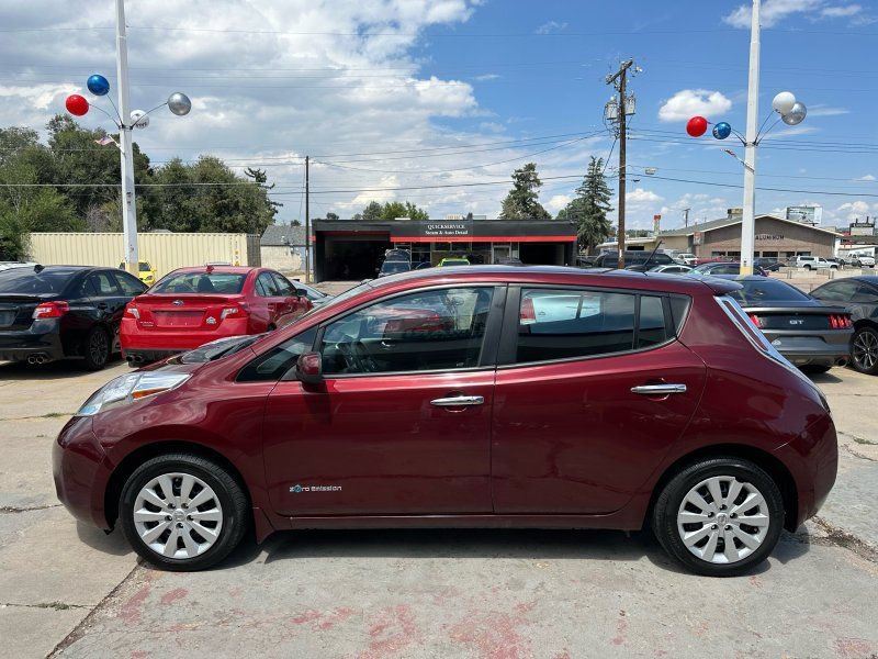 Used 2016 Nissan Leaf S w/ Charger Package FWD image 4