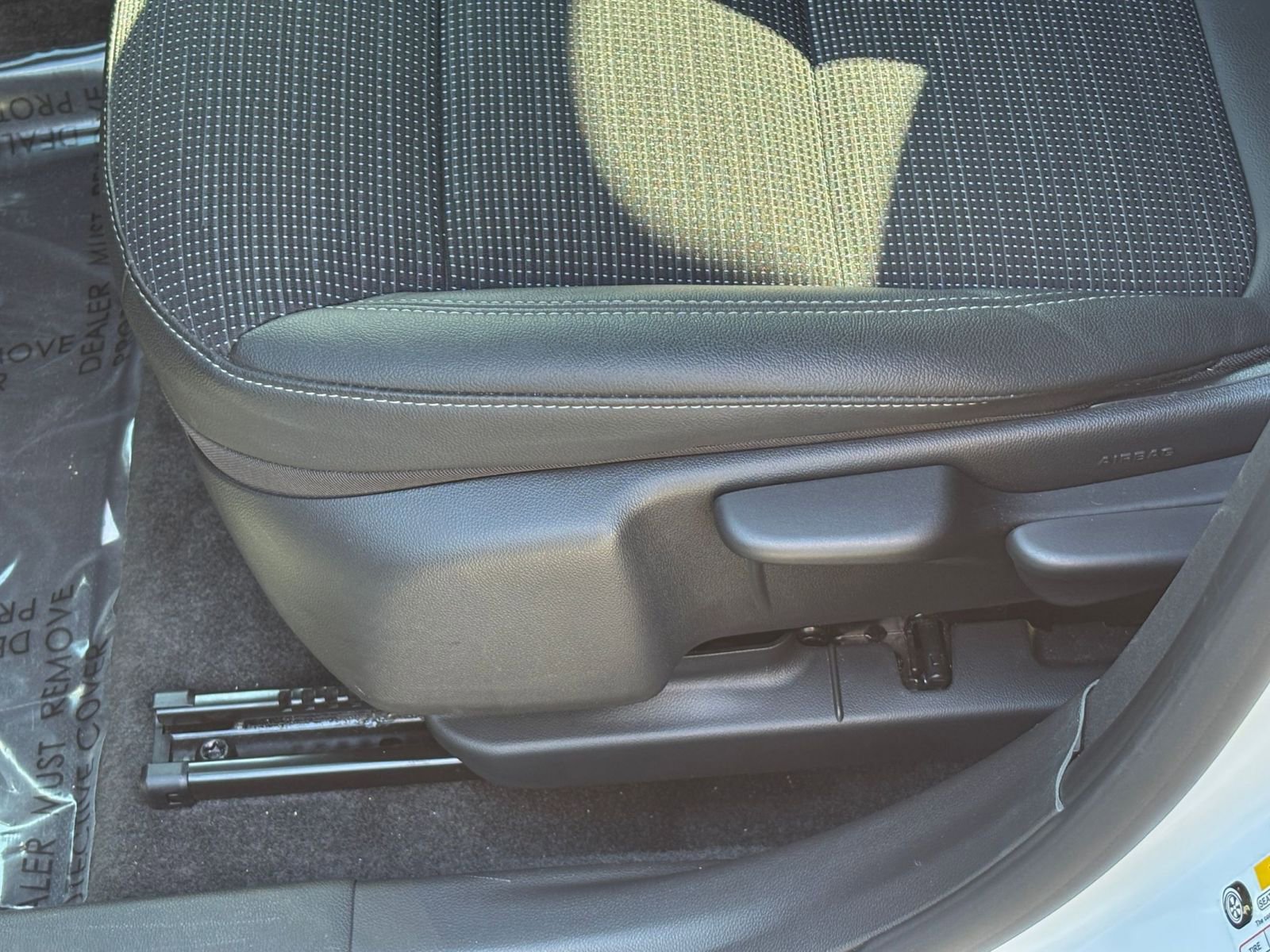 Used 2025 Buick Envista Preferred image 23