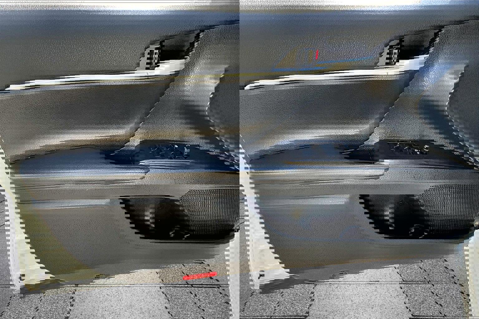 Used 2023 Toyota Camry SE image 18