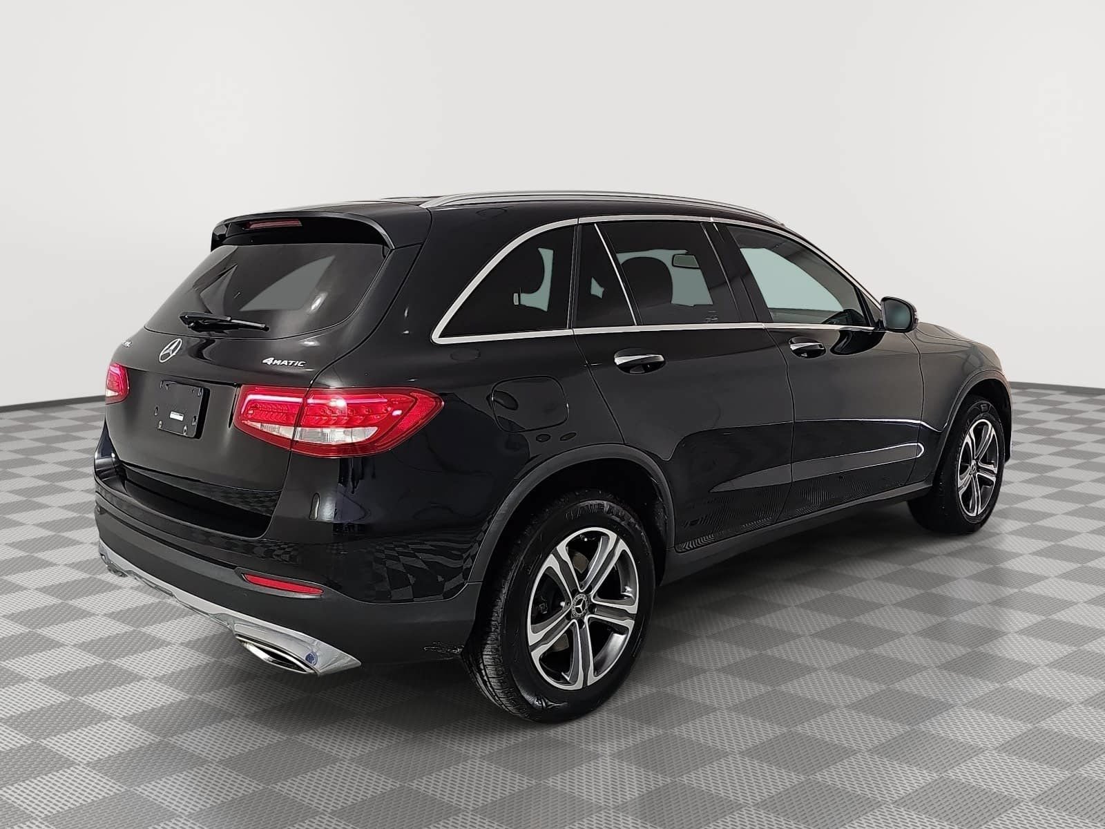 Used 2017 Mercedes-Benz GLC 300 4MATIC image 8