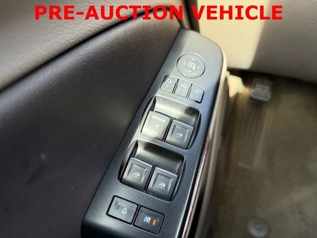 Used 2015 Chevrolet Suburban LTZ AWD/4WD image 25