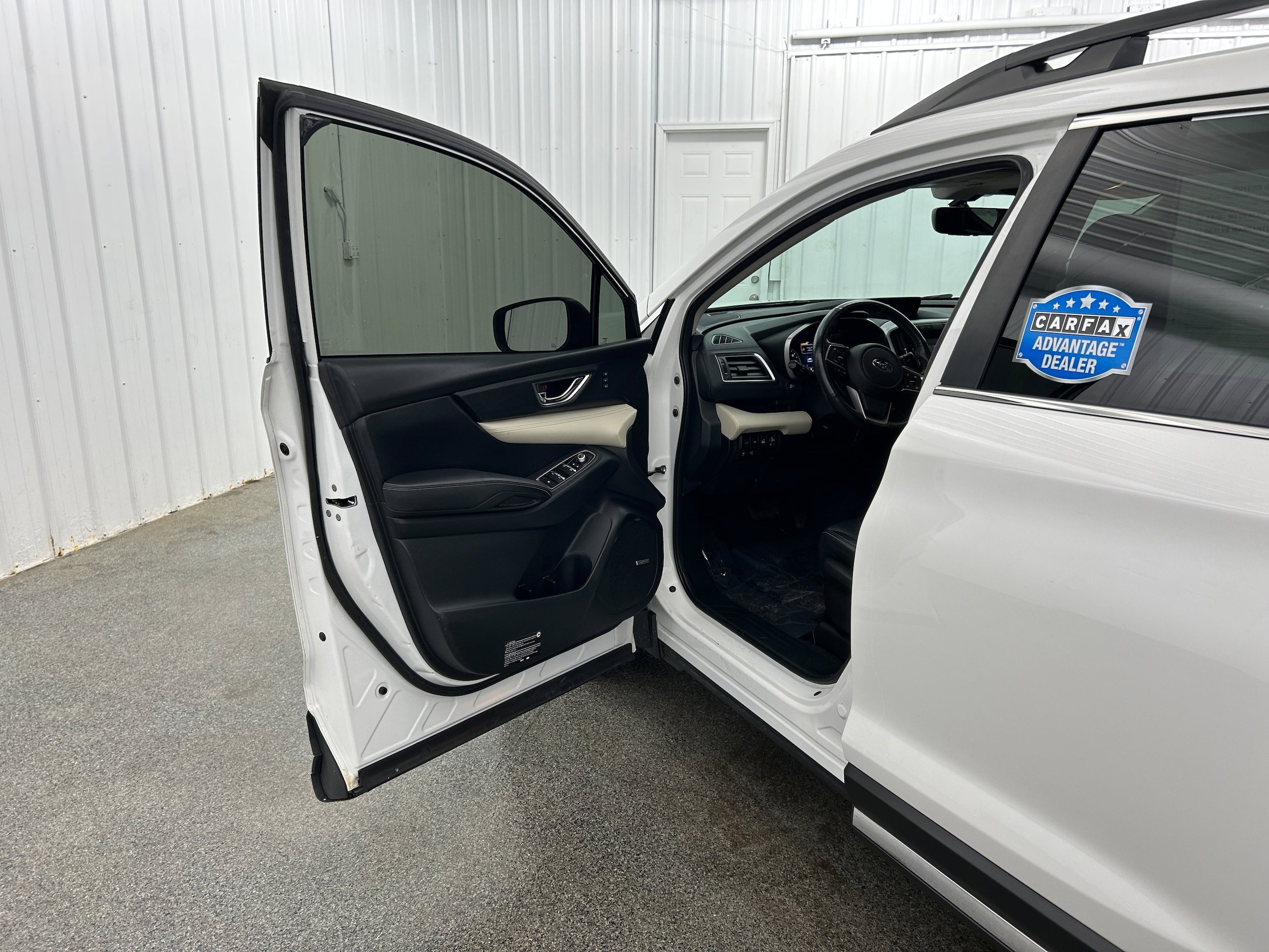 Used 2022 Subaru Ascent Limited w/ Technology Package AWD/4WD image 23