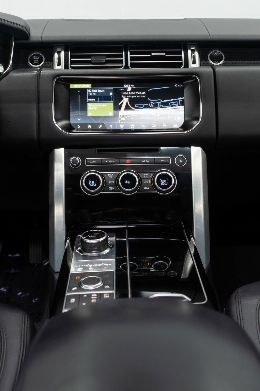 Used 2017 Land Rover Range Rover HSE image 19