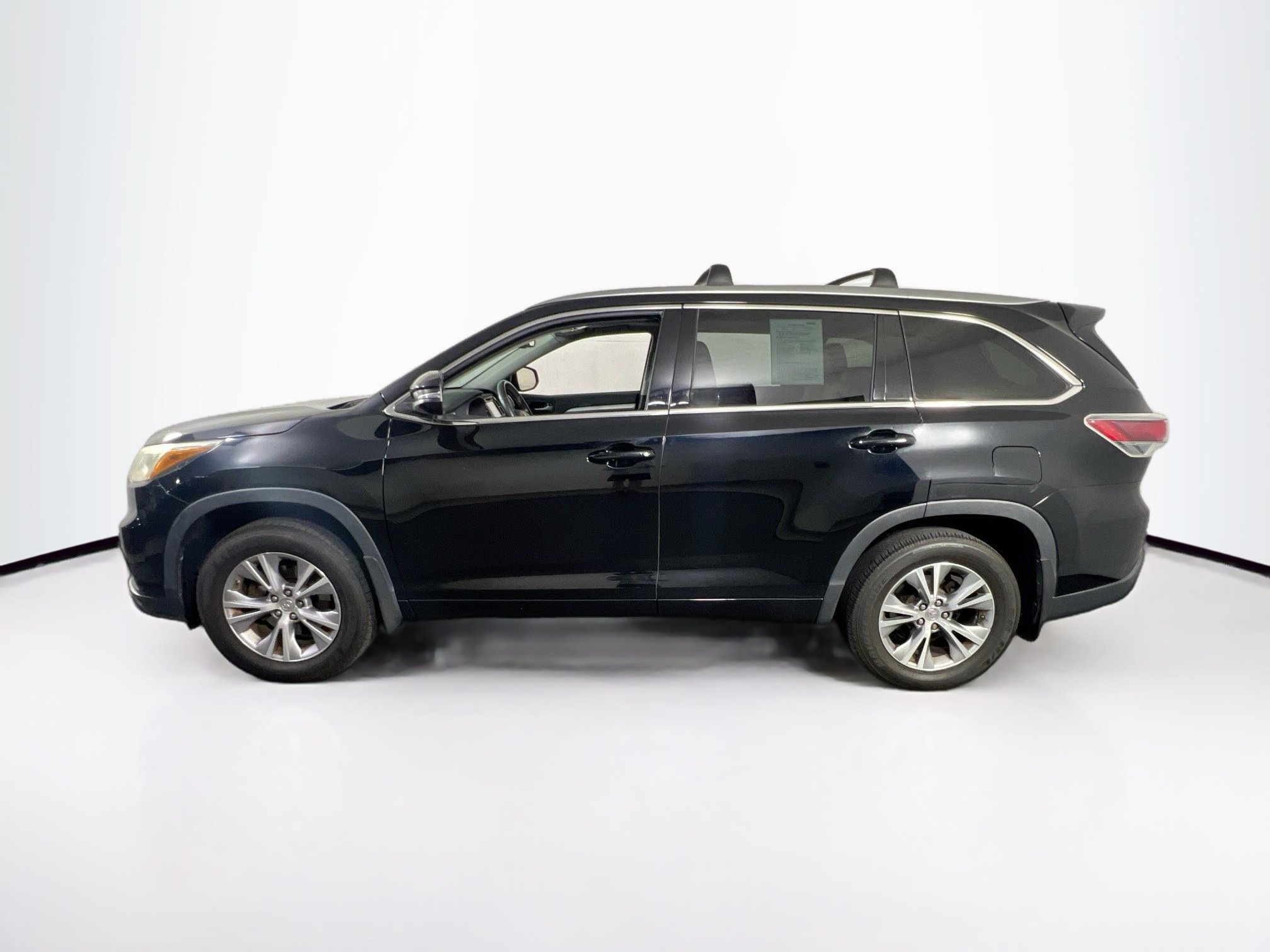 Used 2015 Toyota Highlander XLE AWD/4WD image 8