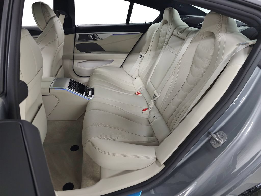 Used 2025 BMW 840i xDrive AWD/4WD image 39