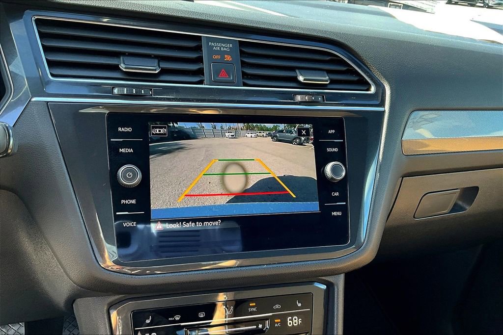 Certified 2023 Volkswagen Tiguan SE w/ Panoramic Sunroof Package image 27