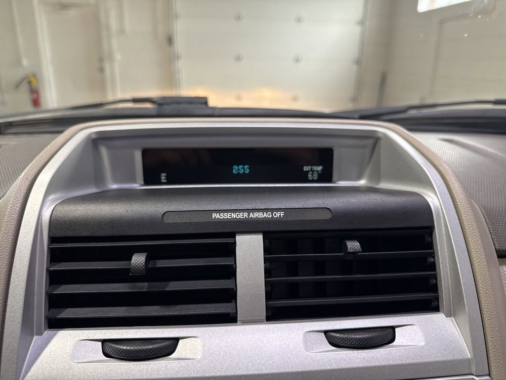 Used 2010 Mercury Mariner Premier FWD image 17