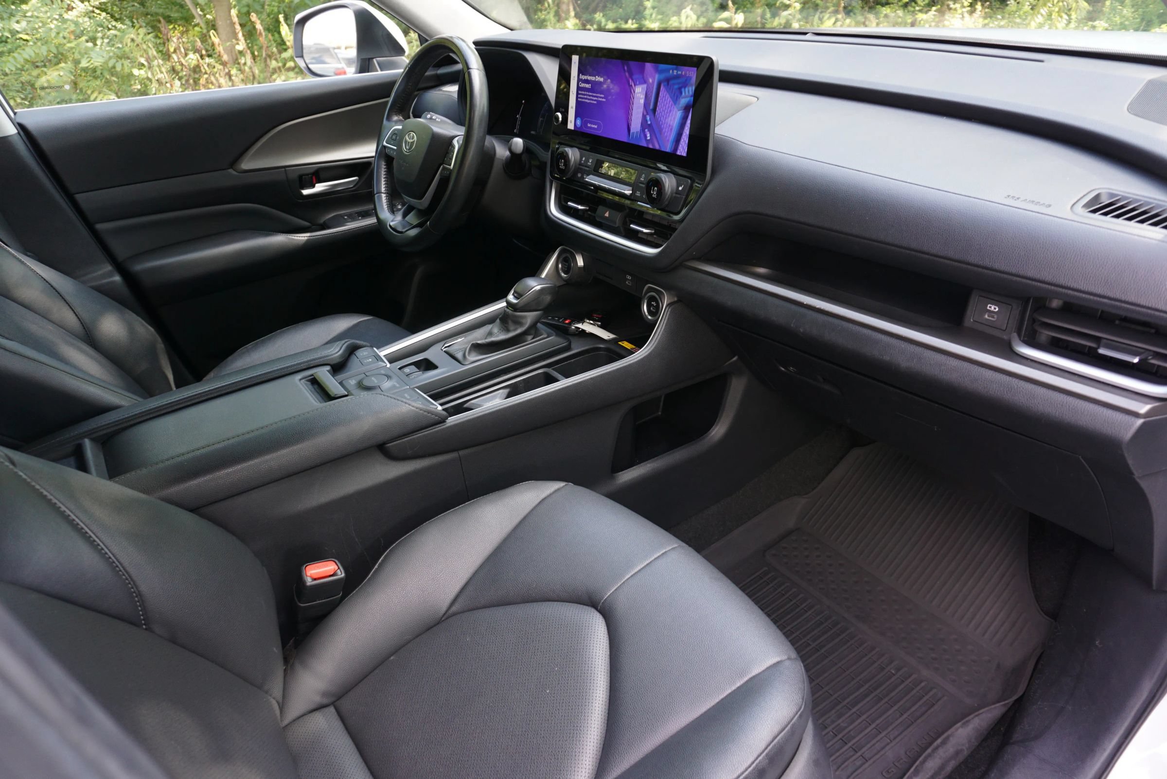 Used 2024 Toyota Grand Highlander AWD image 16