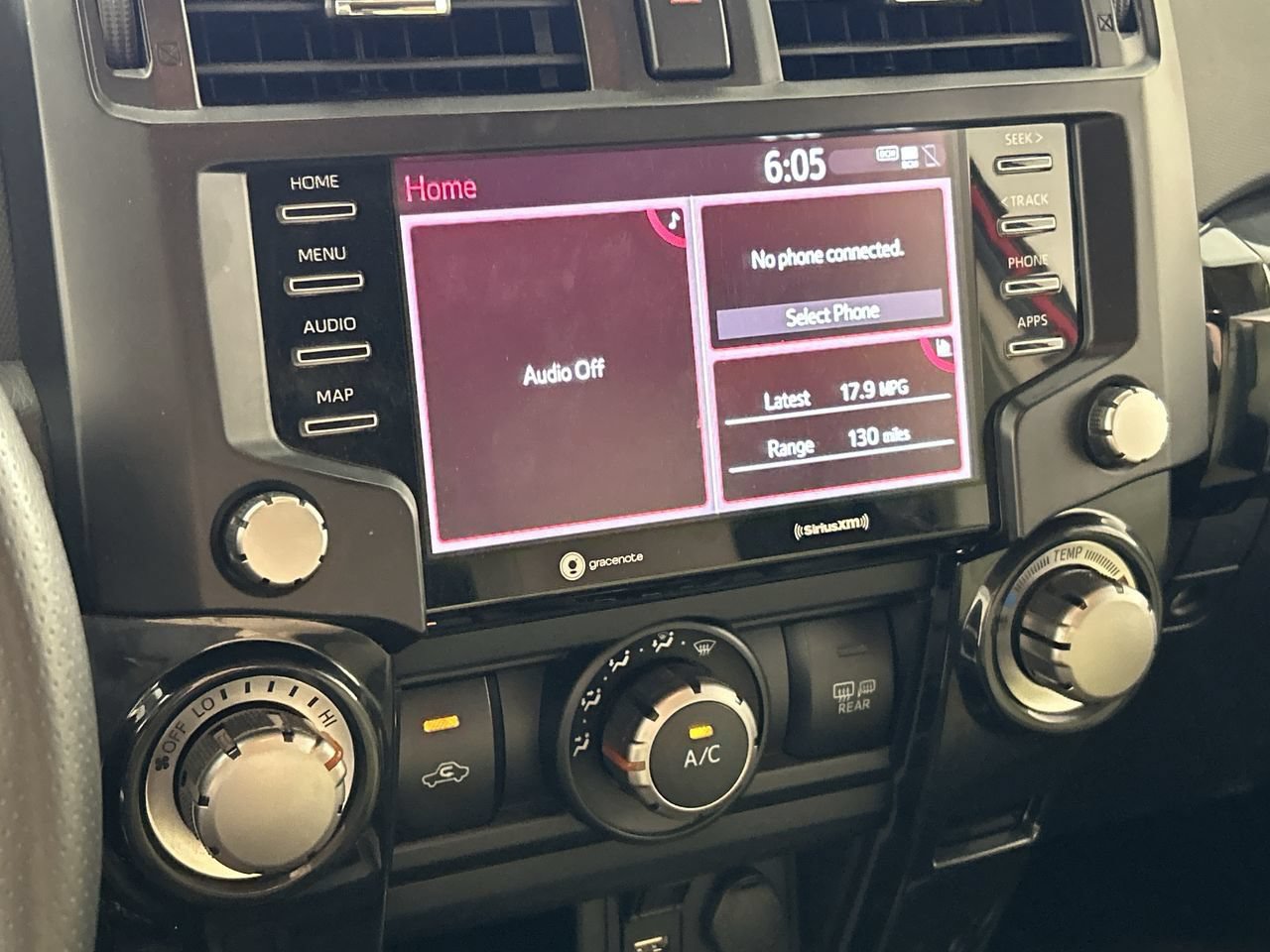 Used 2022 Toyota 4Runner SR5 AWD/4WD image 17