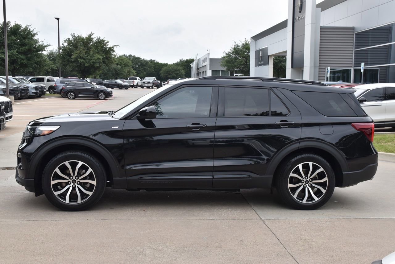 Certified 2023 Ford Explorer ST-Line w/ Class IV Trailer Tow Package RWD image 12