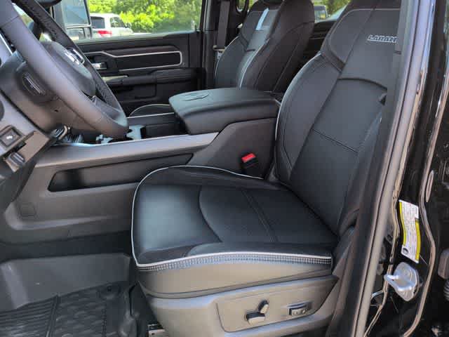New 2026 RAM 3500 Laramie AWD/4WD image 17