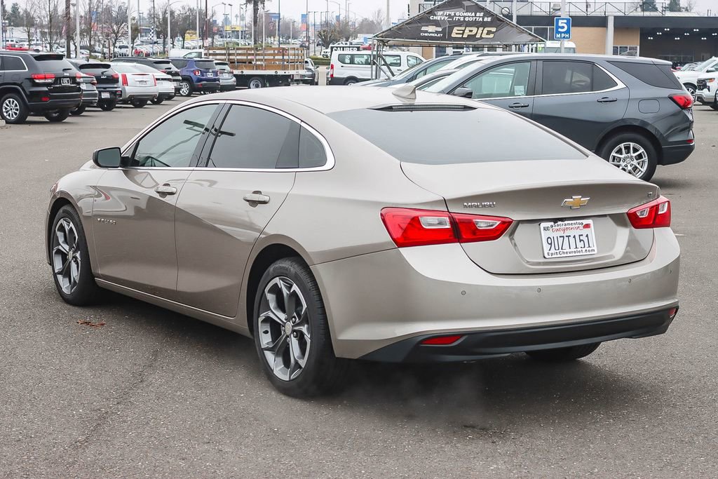 Used 2025 Chevrolet Malibu LT image 2