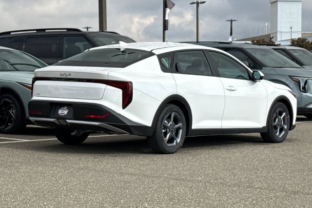 New 2027 Kia K4 FWD image 5