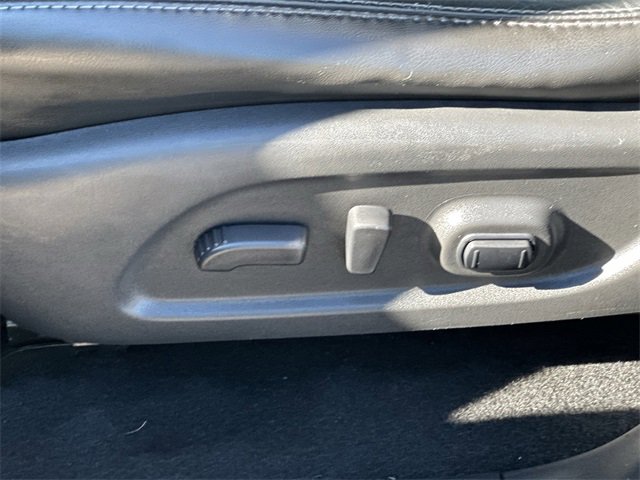 Used 2014 Nissan Pathfinder Platinum w/ Platinum Premium Package image 21