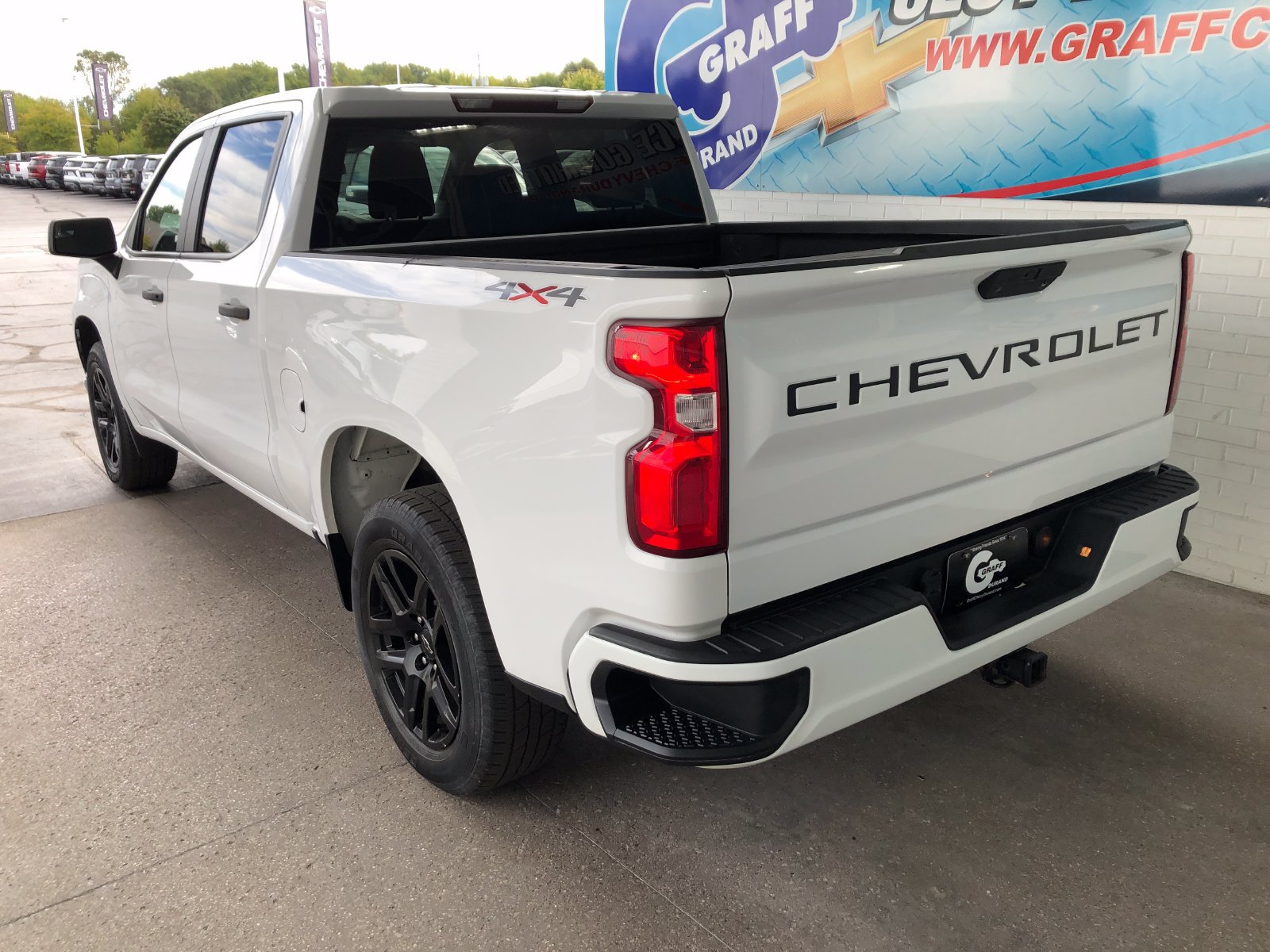 Used 2021 Chevrolet Silverado 1500 Custom w/ Rally Edition AWD/4WD image 6