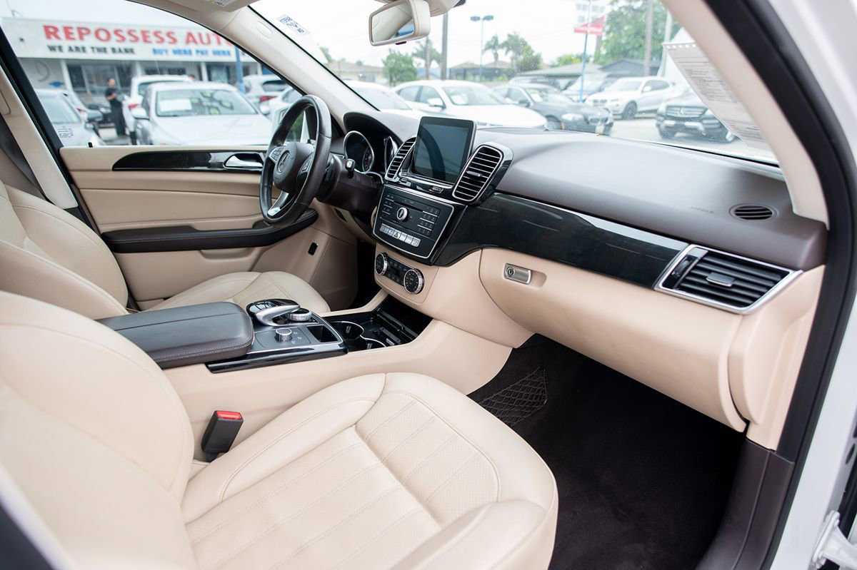 Used 2017 Mercedes-Benz GLE 350 w/ Premium 1 Package image 16