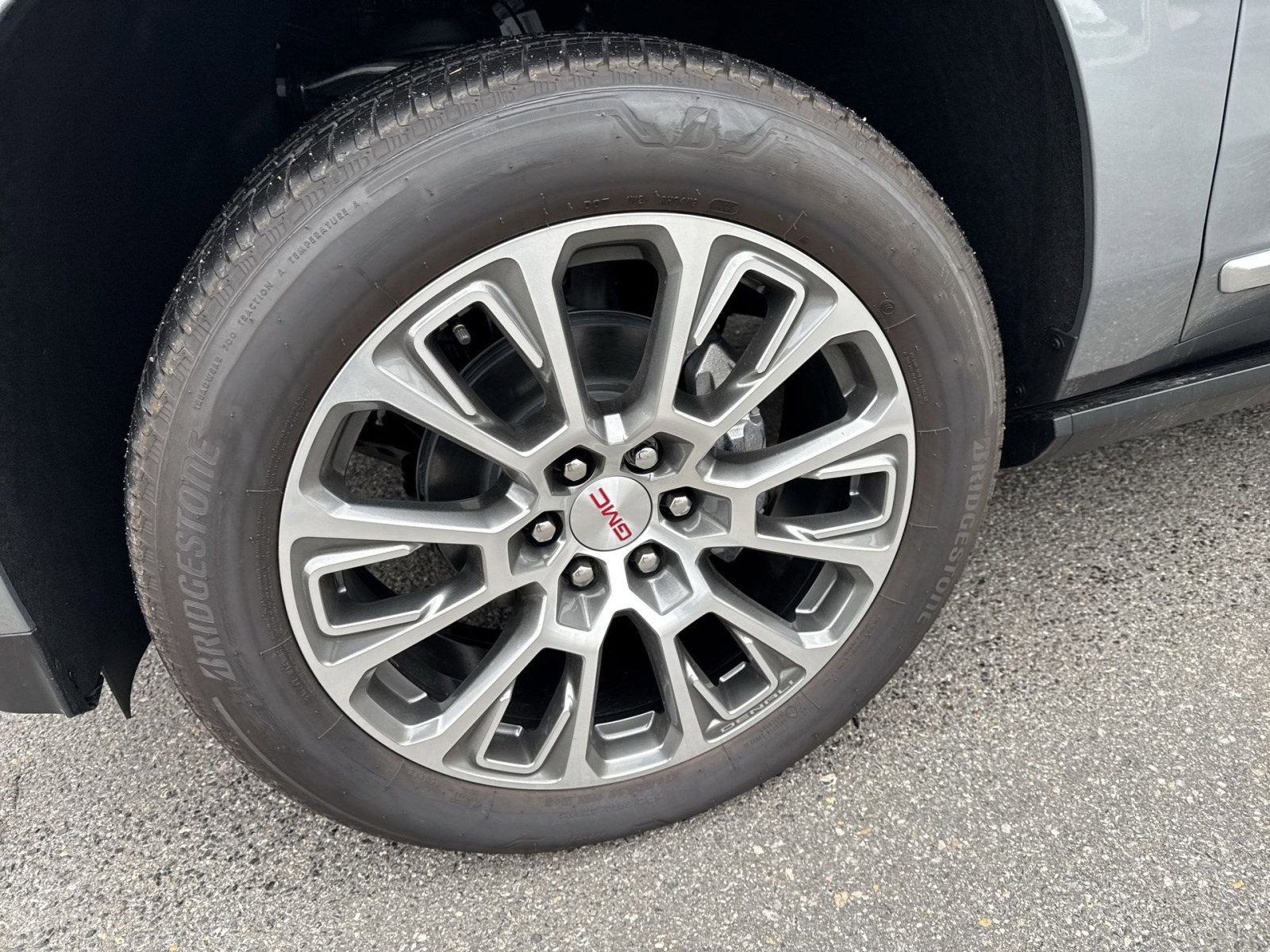 New 2026 GMC Yukon XL Denali w/ Sun & Power Step Package image 10