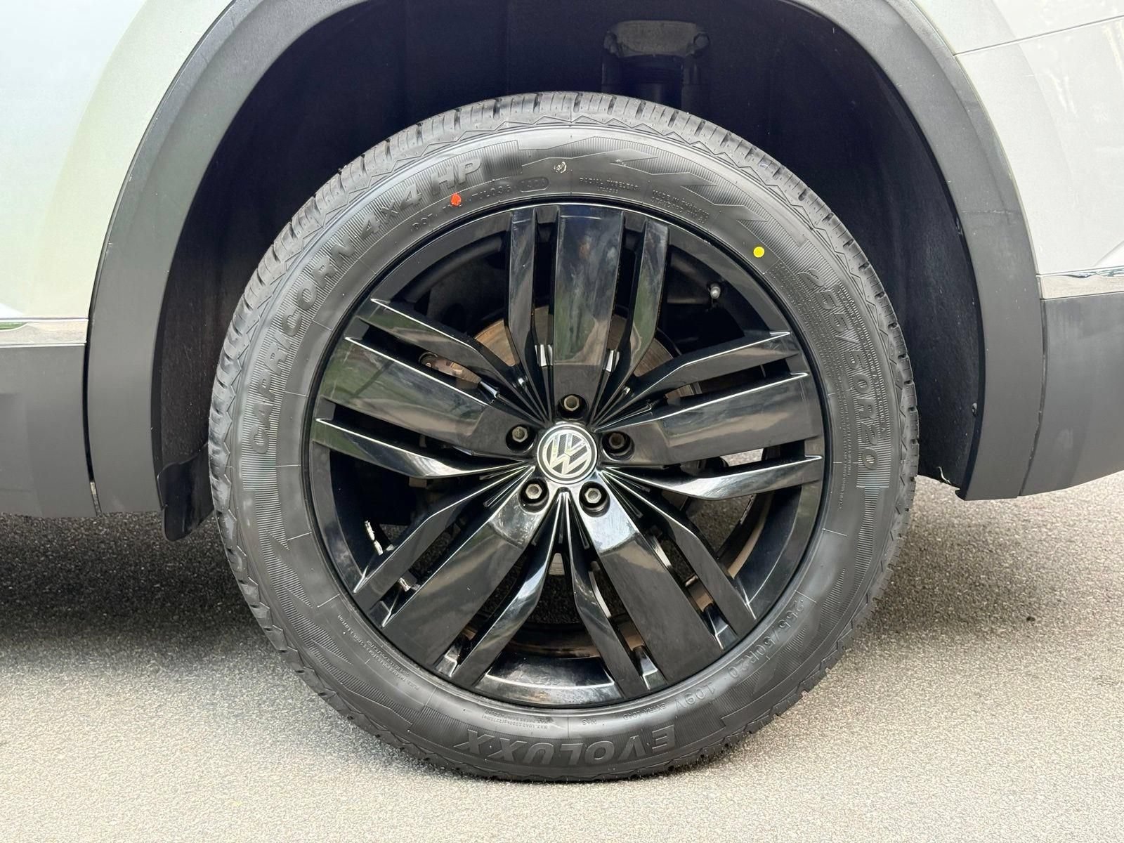 Used 2018 Volkswagen Atlas SEL Premium AWD/4WD image 17
