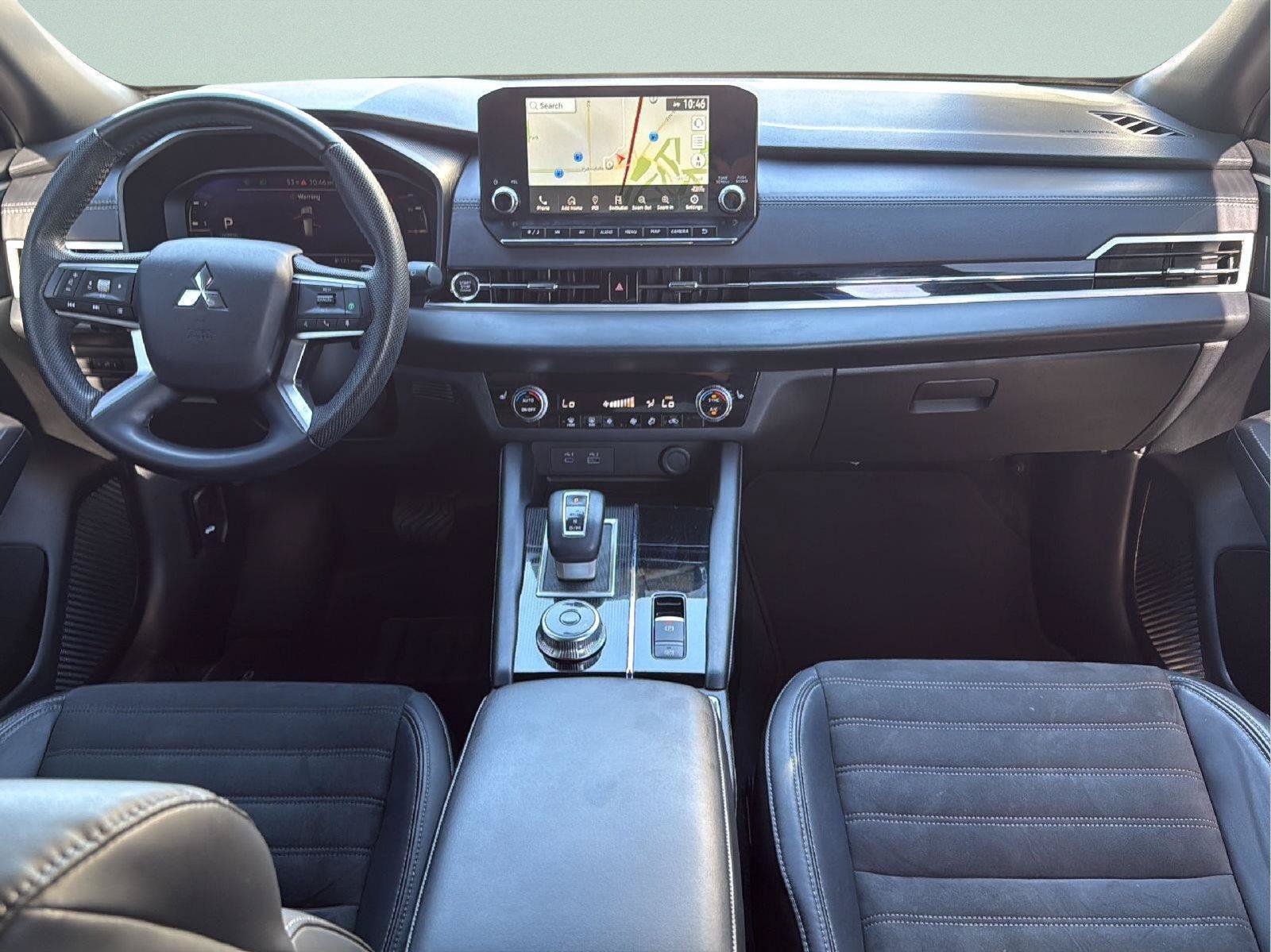 Used 2023 Mitsubishi Outlander SE Black Edition FWD image 28