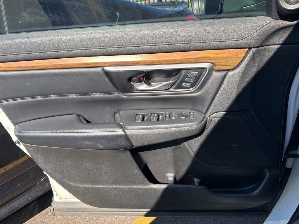 Used 2018 Honda CR-V Touring image 9