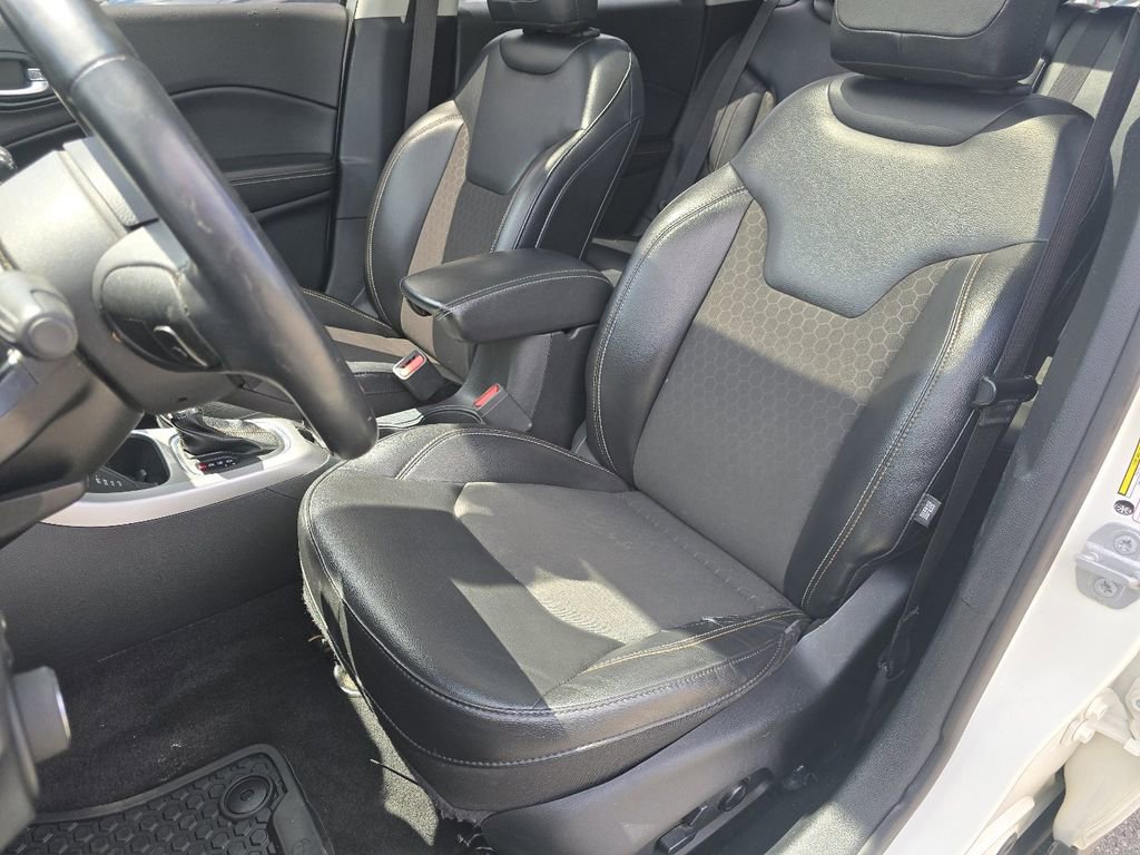 Used 2018 Jeep Compass Latitude w/ Popular Equipment Group AWD/4WD image 22