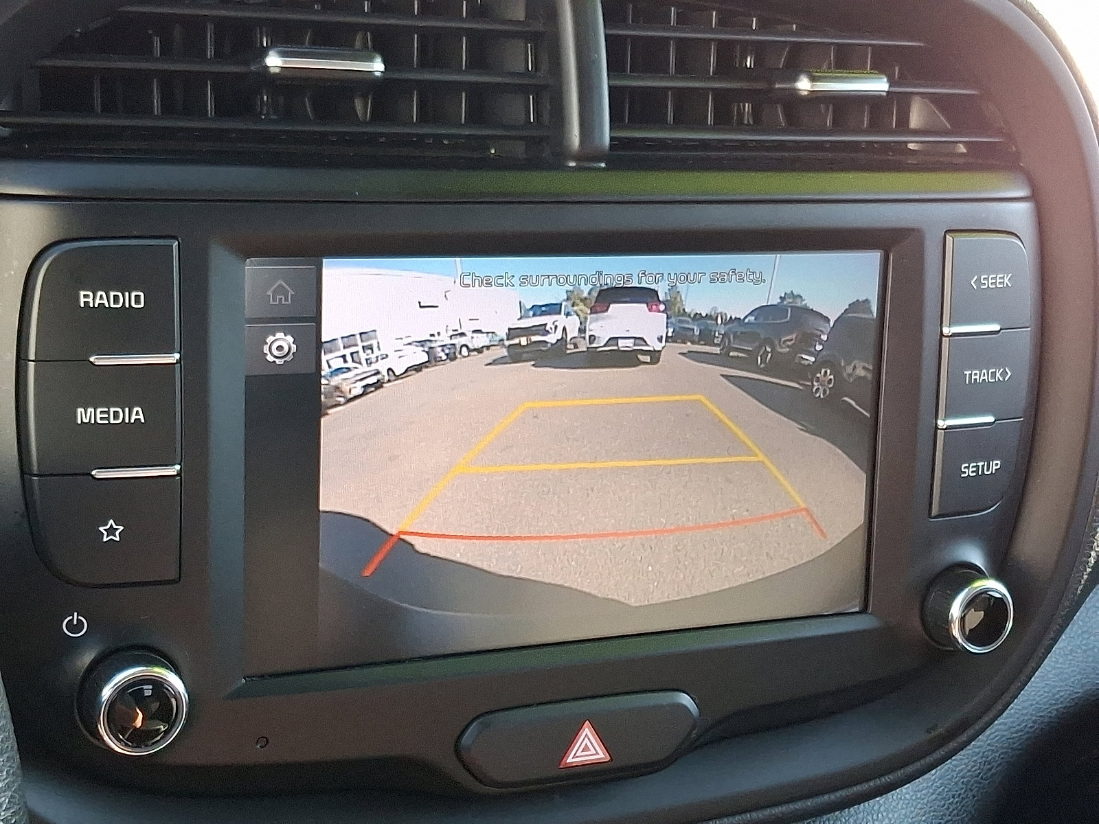 Certified 2022 Kia Soul LX w/ Technology Package image 17