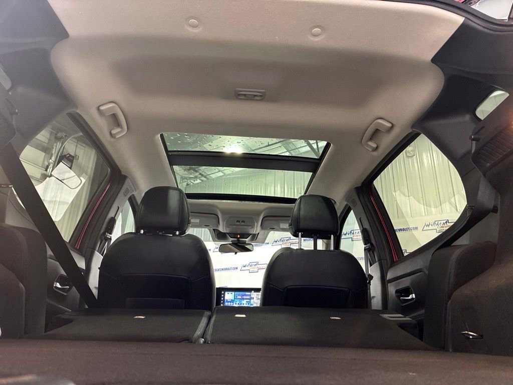 Used 2025 Nissan Kicks SR w/ SR Premium Package FWD image 37
