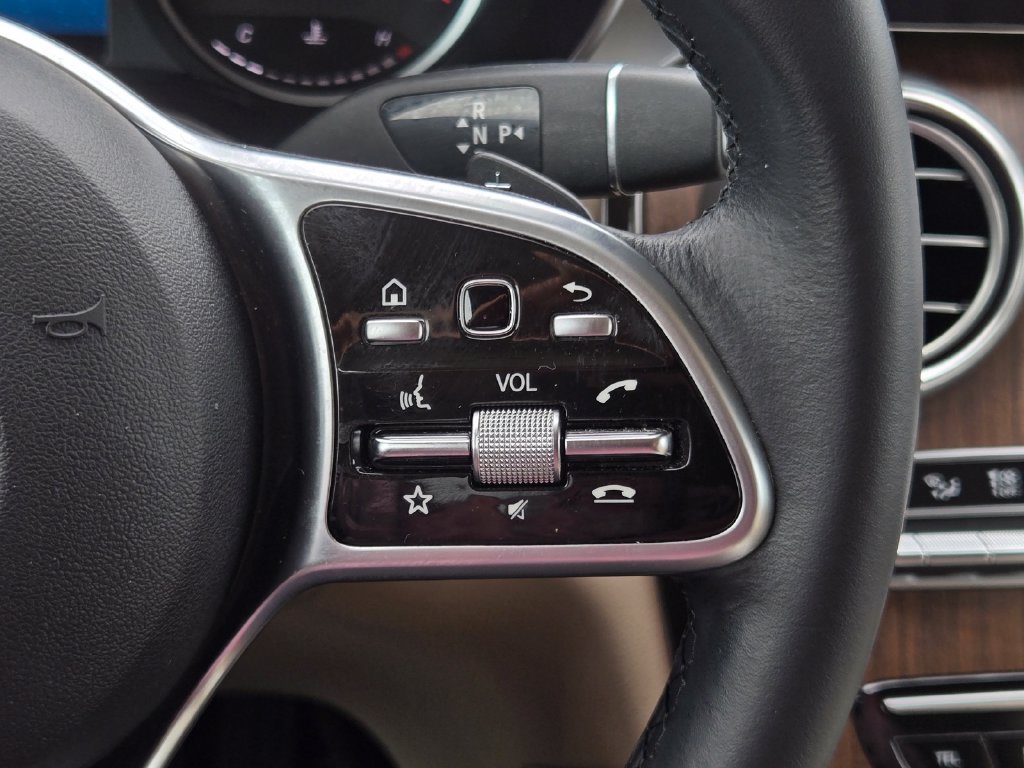 Used 2022 Mercedes-Benz GLC 300 4MATIC image 24