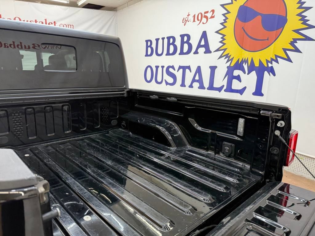 Used 2023 Jeep Gladiator Mojave w/ Cold Weather Group image 19