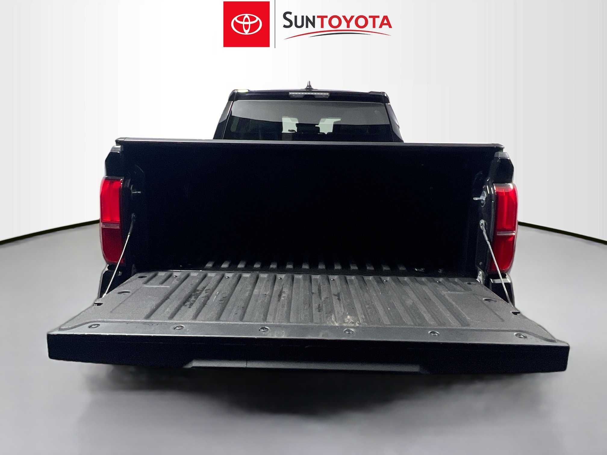 Used 2025 Toyota Tacoma TRD Off-Road AWD/4WD image 33