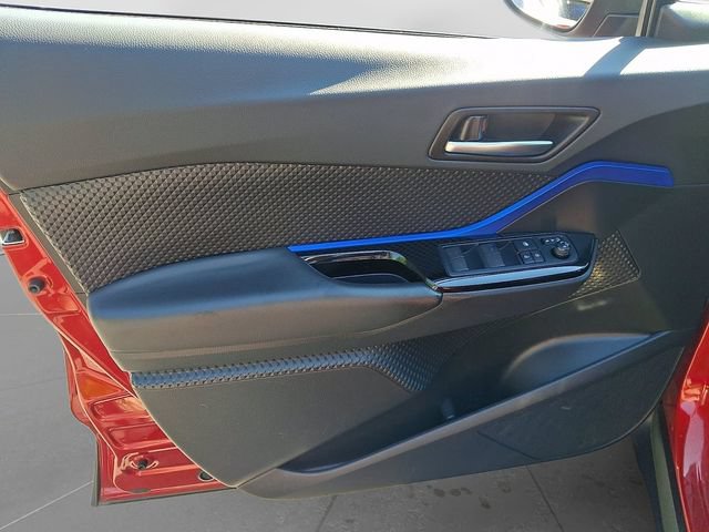 Used 2022 Toyota C-HR XLE FWD image 14