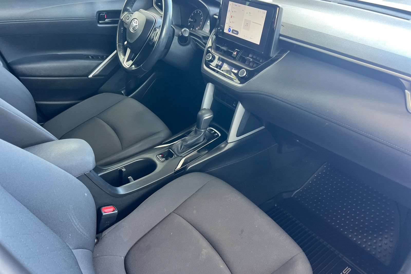 Certified 2023 Toyota Corolla Cross LE w/ Moonroof Package AWD/4WD image 13