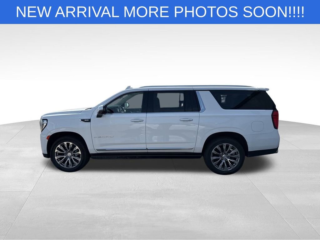 Used 2021 GMC Yukon XL Denali w/ Denali Premium Package image 13