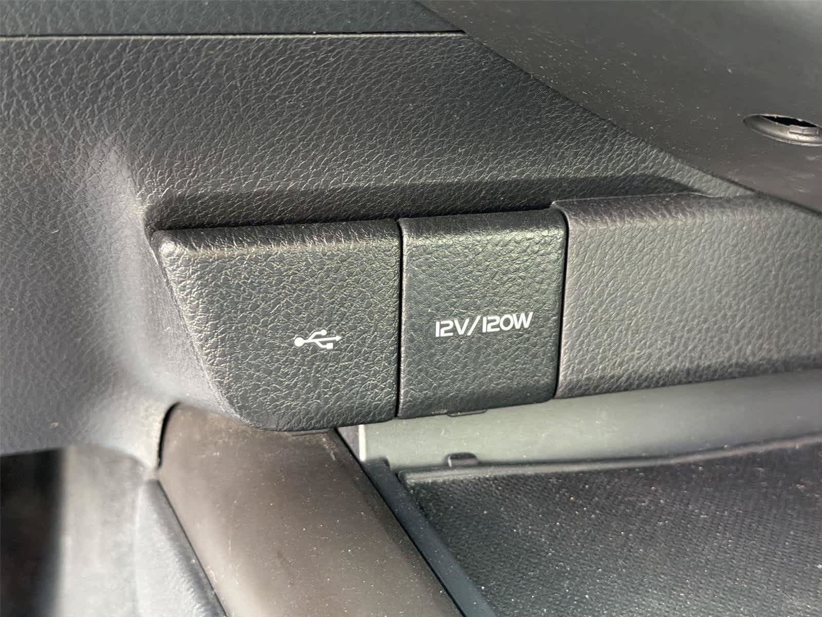 Used 2022 Toyota Camry SE w/ Convenience Package FWD image 35