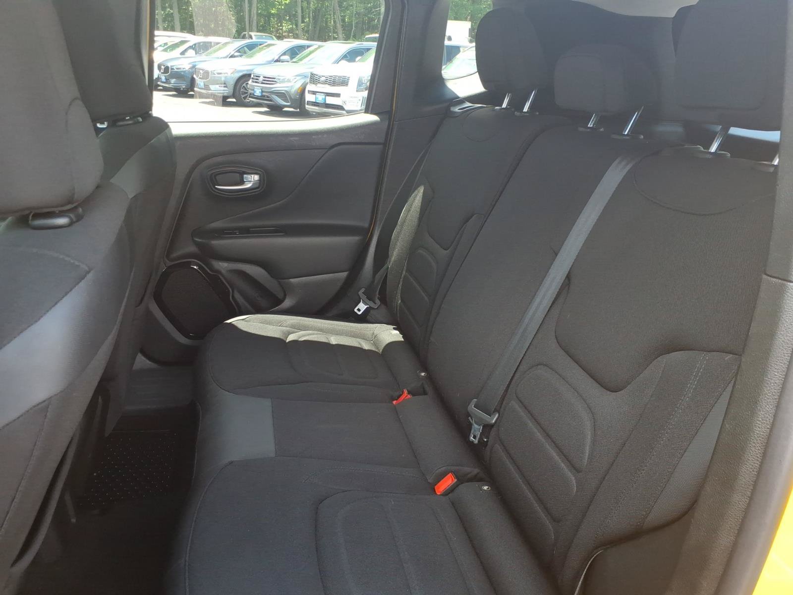 Used 2017 Jeep Renegade Altitude AWD/4WD image 13