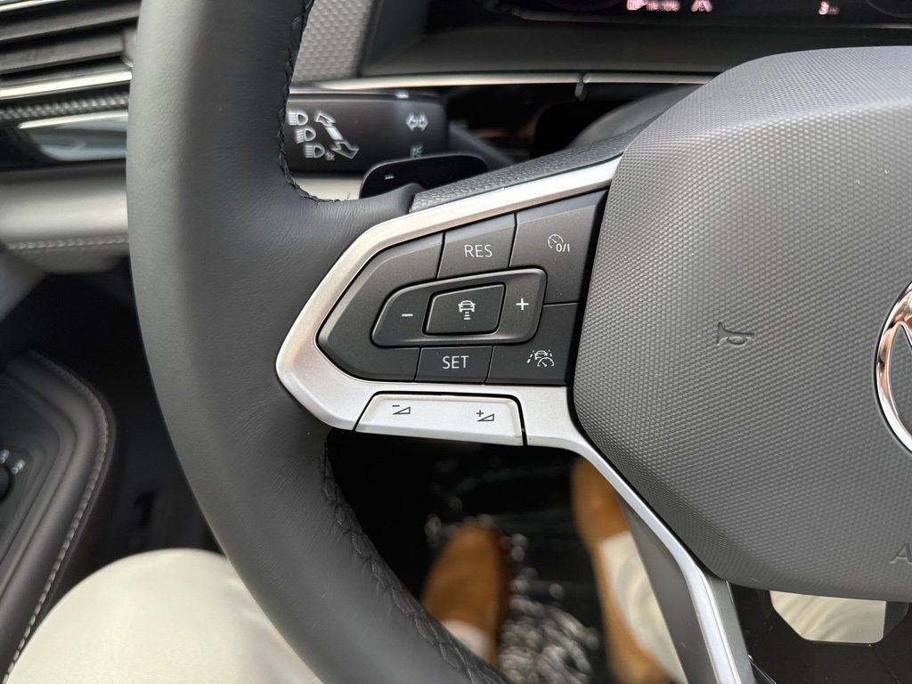 New 2026 Volkswagen Atlas Cross Sport SEL R-Line image 20