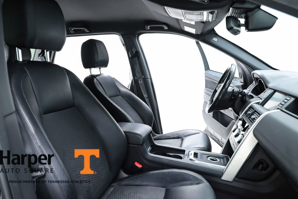 Used 2016 Land Rover Discovery Sport SE image 35