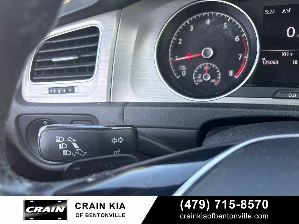 Used 2016 Volkswagen Golf S FWD image 24