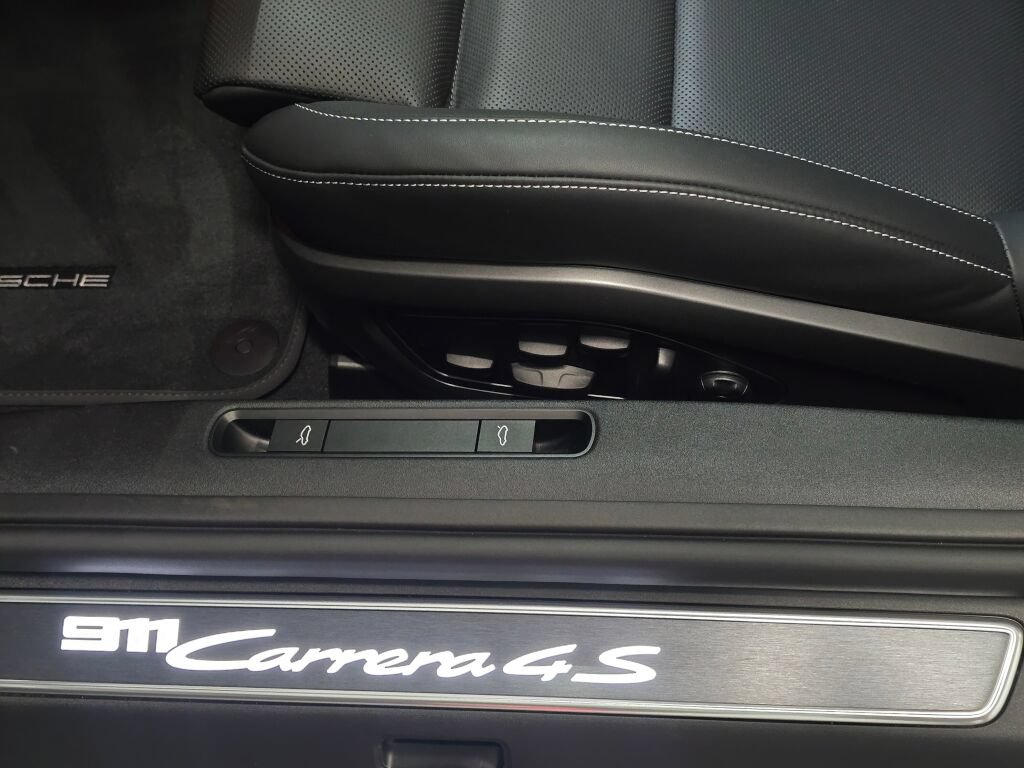 New 2026 Porsche 911 Carrera 4S AWD/4WD image 38