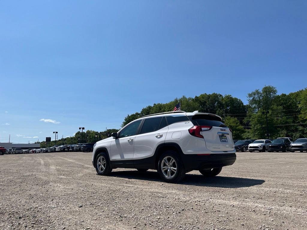 Used 2022 GMC Terrain SLE w/ Driver Convenience Package AWD/4WD image 8