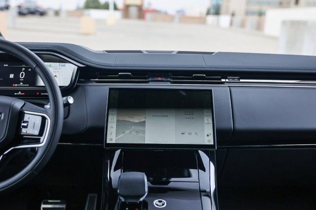 New 2025 Land Rover Range Rover Sport Dynamic SE image 14