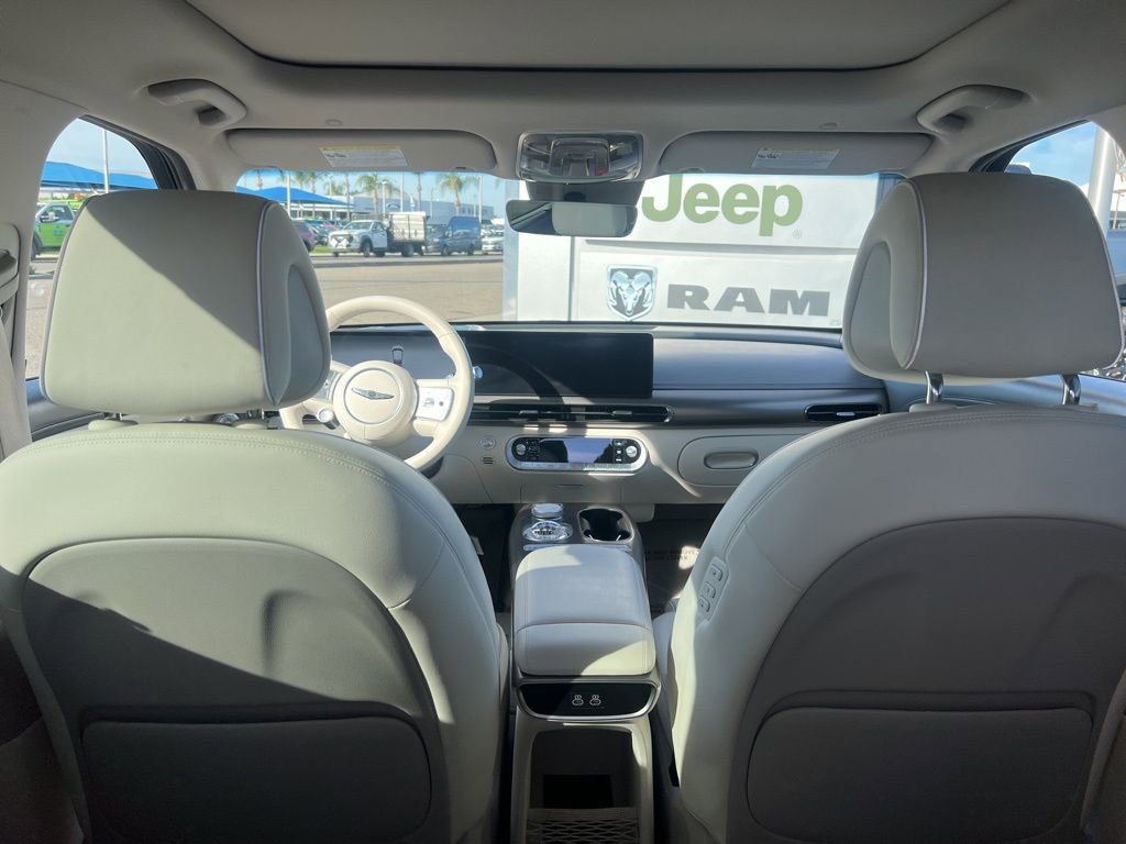 Used 2023 Genesis GV60 Advanced w/ Cargo Package image 57